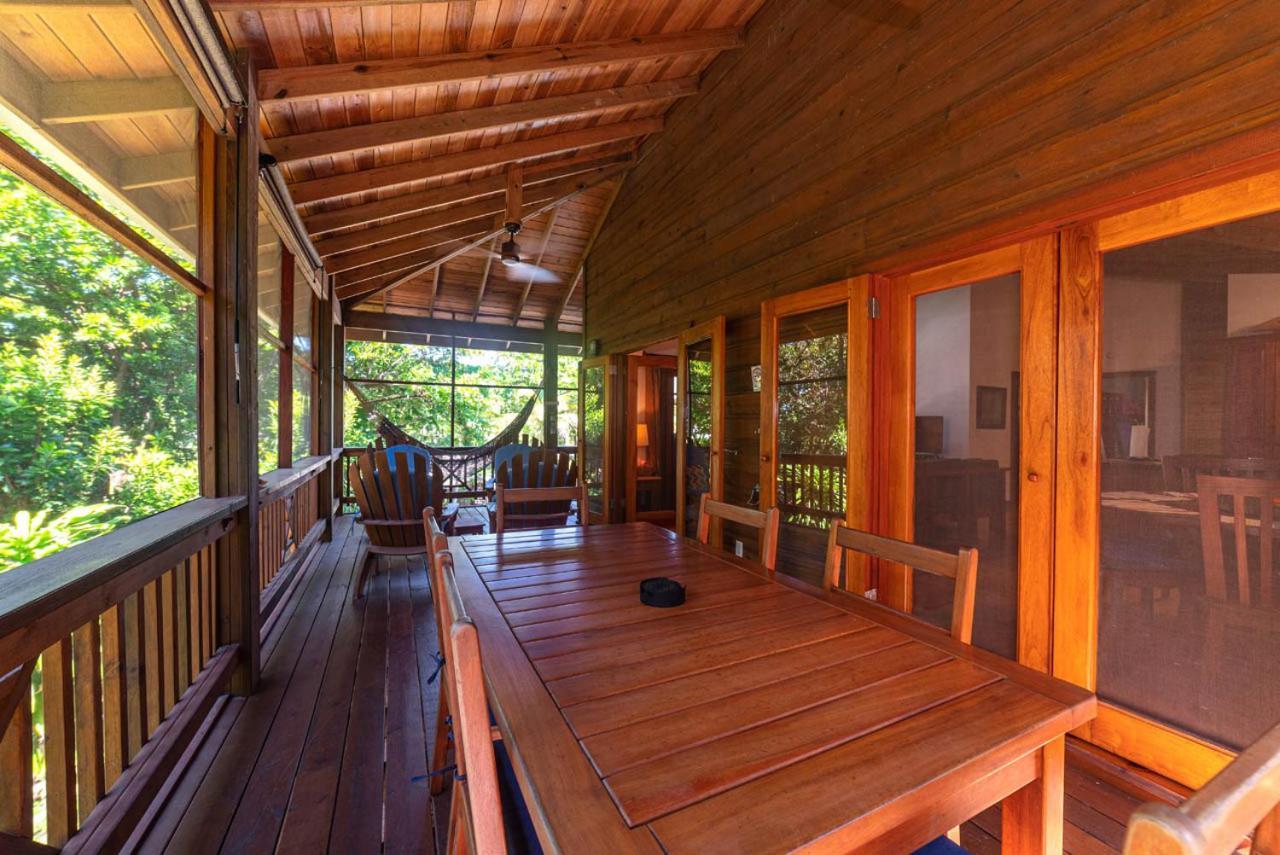 Cocolobo Resort West End Exterior photo